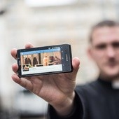 Religijność w cyberprzestrzeni?