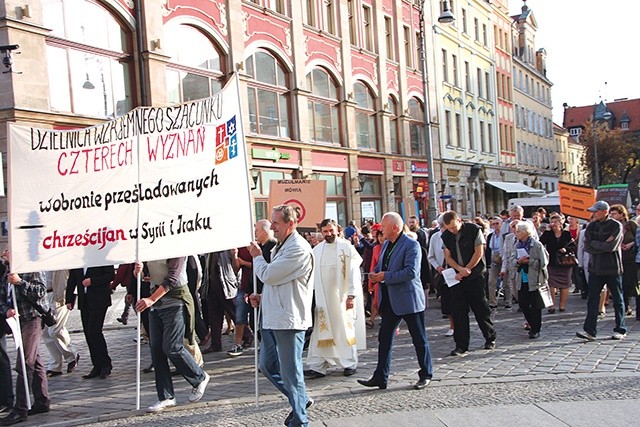 Solidarność z prześladowanymi wyznawcami Chrystusa to również nasza sprawa. Na zdjęciu wrocławski marsz przeciwko prześladowaniom chrześcijan, który odbył się w 2014 r.