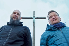  Cezary Zaleski (z prawej) i Sebastian Maślanka należą do Wspólnoty „Oikos Berit” przy parafii pw. św. Stanisława Kostki w Zielonej Górze