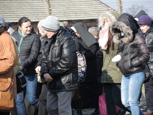 Droga Krzyżowa na terenie KL Auschwitz-Birkenau