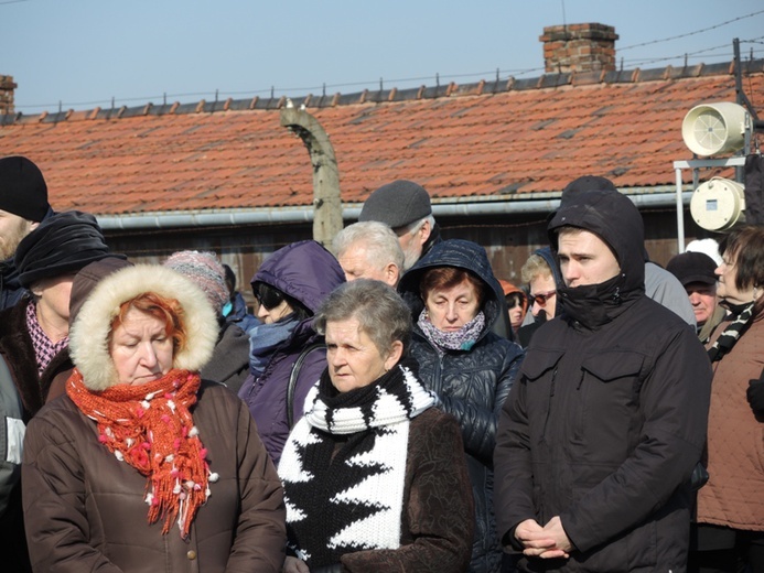 Droga Krzyżowa na terenie KL Auschwitz-Birkenau