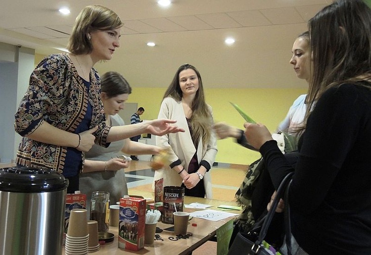 Kawa i Dobra Nowina studentów z Terebint UCO