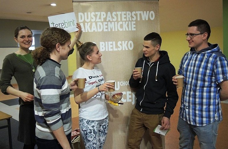 Kawa i Dobra Nowina studentów z Terebint UCO