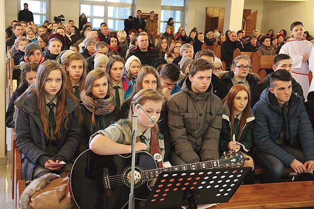  Pierwsze zdjęcia do filmu o ojcu Andraszu powstały w Królowej Górnej, gdzie ludzie modlą się za jego przyczyną