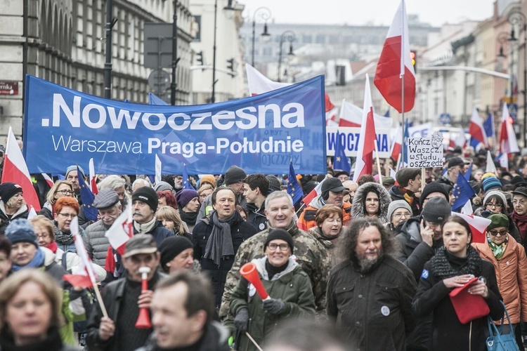 Marsz KOD w obronie Trybunału