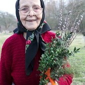 Anna Aniśkiewicz z Zielonej Góry urodziła się w Gierdziunach na Wileńszczyźnie. Na Ziemie Odzyskane przyjechała z mężem i roczną córką Walentyną w 1958 roku. Dziś ma 86 lat, ale bardzo dobrze pamięta święta z rodzinnych, wileńskich stron