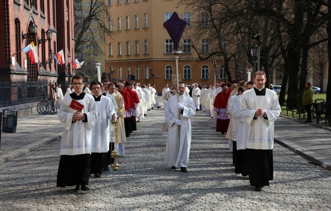 Uroczystość święceń biskupich o. Jacka Kicińskiego - cz.1