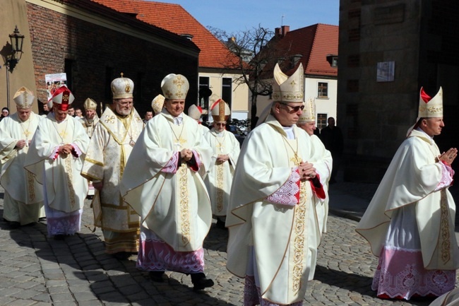 Uroczystość święceń biskupich o. Jacka Kicińskiego - cz.1