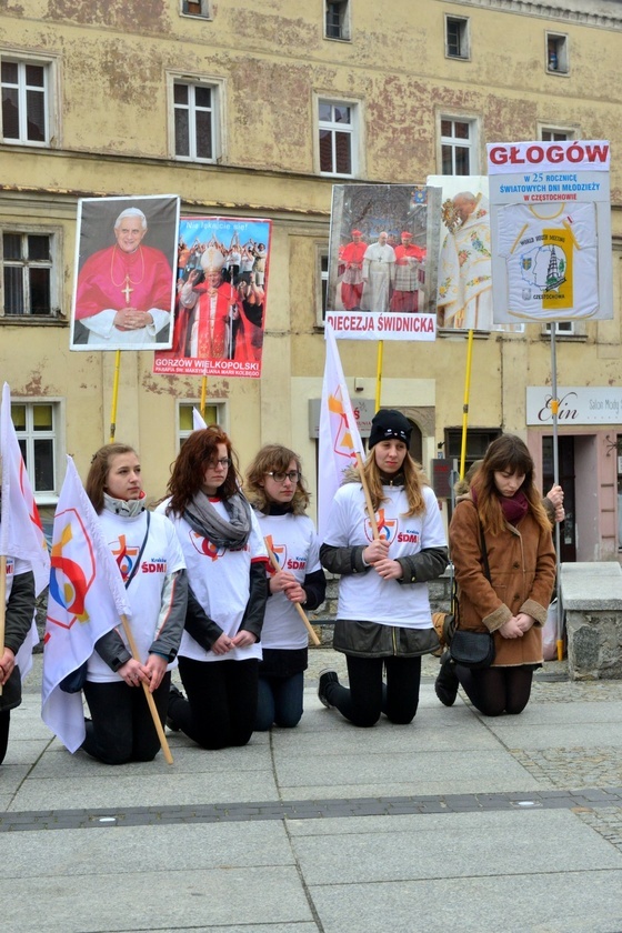 Początek peregrynacji krzyża i ikony w Świdnicy