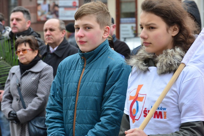 Początek peregrynacji krzyża i ikony w Świdnicy