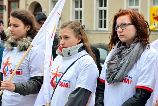 Początek peregrynacji krzyża i ikony w Świdnicy