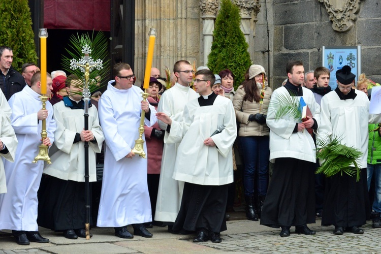 Początek peregrynacji krzyża i ikony w Świdnicy