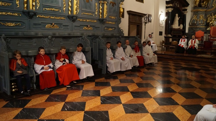 Wielki Piątek w łowickiej katedrze