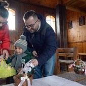 Święconkę do kościoła przynoszą już najmłodsi