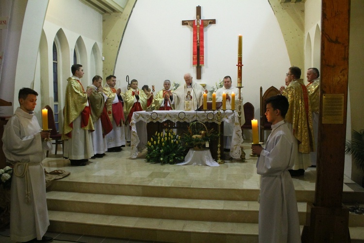 Krzyż i ikona ŚDM w Głuszycy