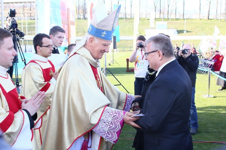 Msza papieska na stadionie