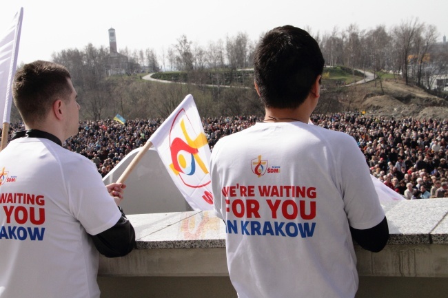 Rozdanie gałązek oliwnych w Łagiewnikach i obchody Niedzieli Miłosierdzia