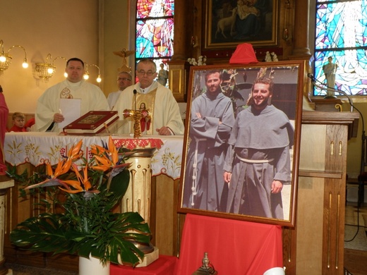 Wprowadzenie relikwii błogosławionych franciszkanów Krasów