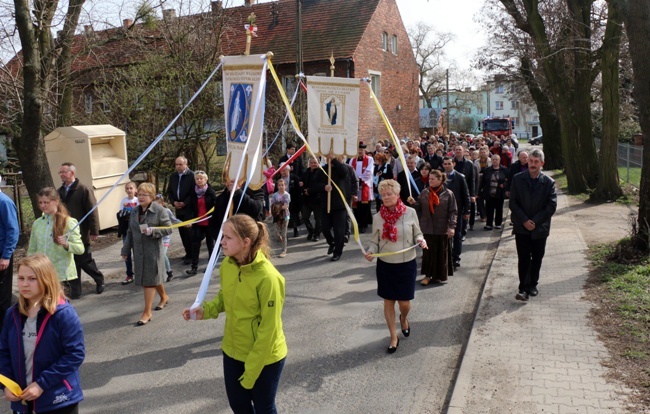 Procesja dekanalna miłosierdzia Wróblowice-Lutynia