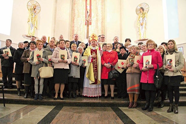 Tarnowska Caritas przyznała statuetki „Misericors” – „Miłosierny Sercem”