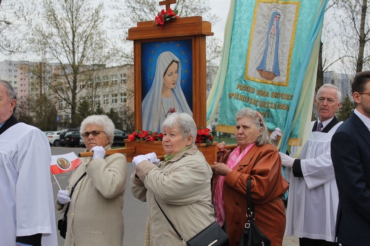 Płock. Nawiedzenie w parafii Matki Bożej Fatimskiej