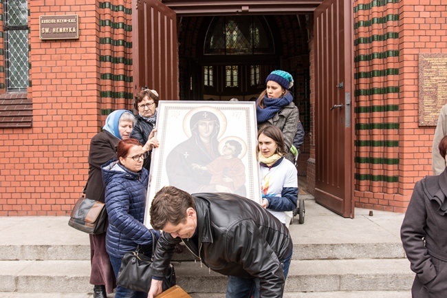 Symbole ŚDM w parafii pw. św. Henryka