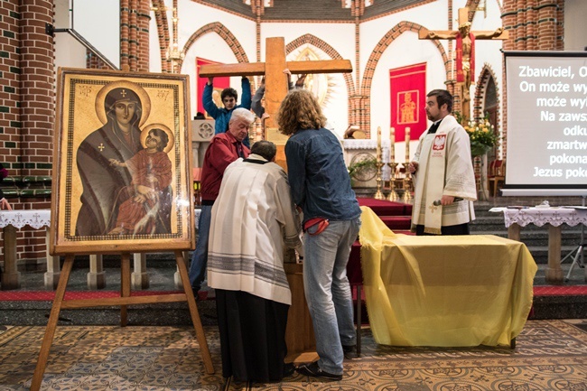 Symbole ŚDM w parafii pw. św. Henryka