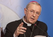 Abp Gądecki: Nakaz usunięcia krzyża to nietolerancja spychająca religię do getta