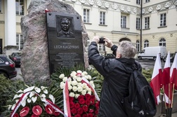 Pomnik Lecha Kaczyńskiego nielegalny?