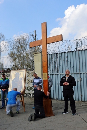 Symbole ŚDM w więzieniu