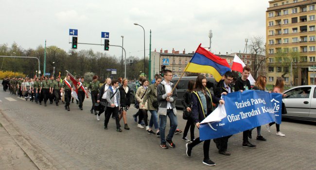 Marsz pamięci ofiar katyńskich