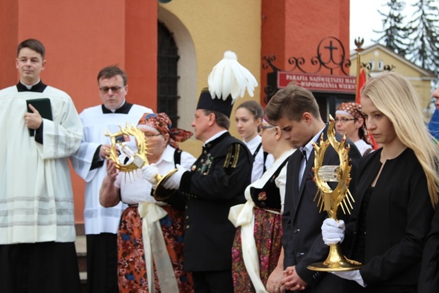 Znaki Bożego Miłosierdzia u NMP Wspomożenia Wiernych w Dziedzicach