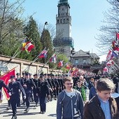  Uroczysty przemarsz z kaplicy Cudownego Obrazu