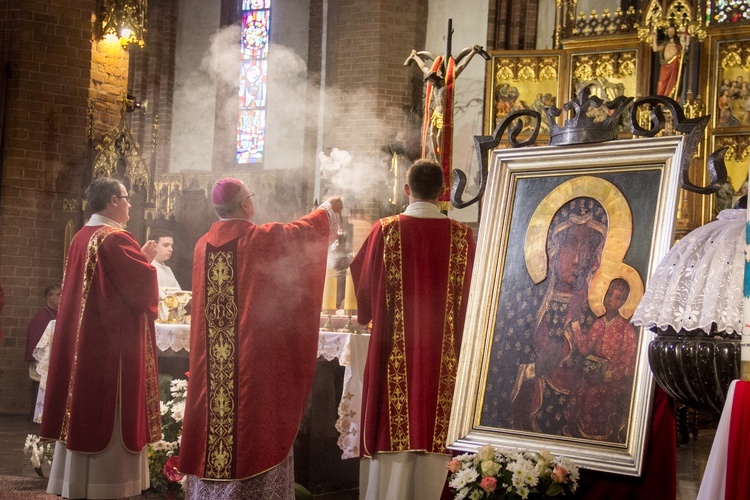 Uroczystości w 1050. rocznicę chrztu Polski