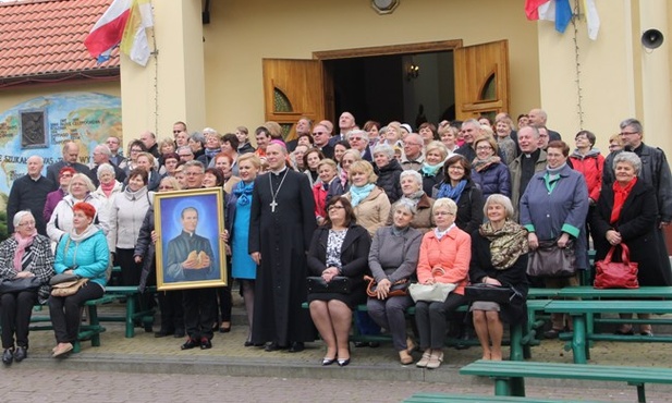 Bp Piotr Turzyński sprawował Mszę św. dla opiekunów i wolontariuszy Parafialnych Zespołów Caritas 