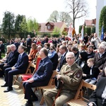 Odsłonięcie pomnika "Niezłomnym-Ojczyzna" w Morawicy