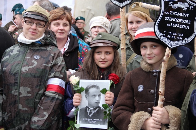 Przyszli pożegnać Niezłomnego