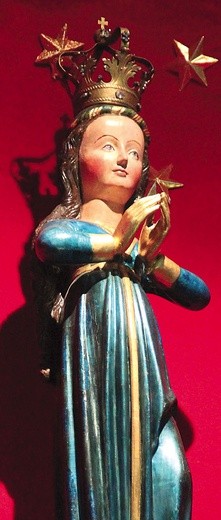 	Każdego 13. dnia miesiąca – od maja do października – o 19.00 rozpoczyna się Czuwanie Fatimskie. Na zdjęciu: Figura Matki Bożej Jutrzenki Nadziei.