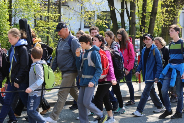 IV pielgrzymka do Łagiewnik wyrusza z Hałcnowa - cz. II