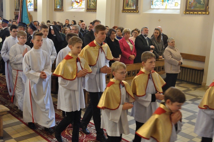 Parafia w Borzęcinie Dolnym ma 80 lat 