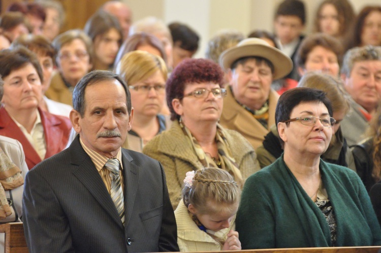 Parafia w Borzęcinie Dolnym ma 80 lat 