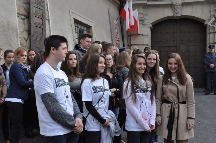 Znaki ŚDM w wiśnickim więzieniu