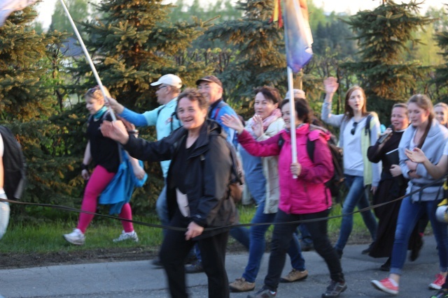 Królewskie powitanie pielgrzymów w Nidku