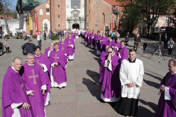 Msza żałobna w intencji śp. abp. Gocłowskiego