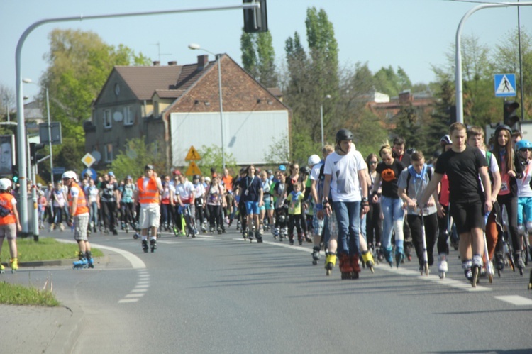 Pielgrzymka na rolkach i hulajnogach do Tychów - cz. I