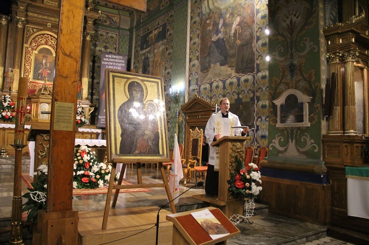 Symbole ŚDM w Szczucinie