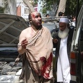 W Afganistanie zderzyły się dwa autobusy z cysterną