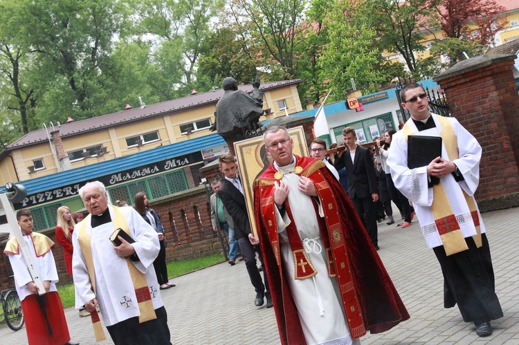 Krzyż i ikona w Radłowie