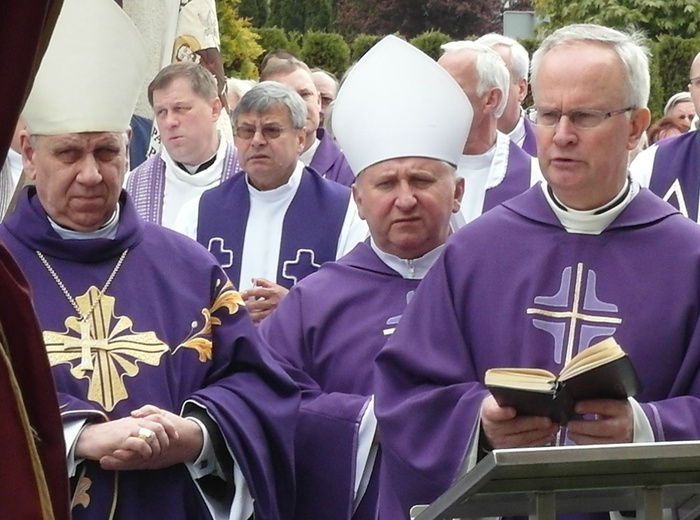 Pogrzeb śp. ks. Leonarda Stroki cz. 2