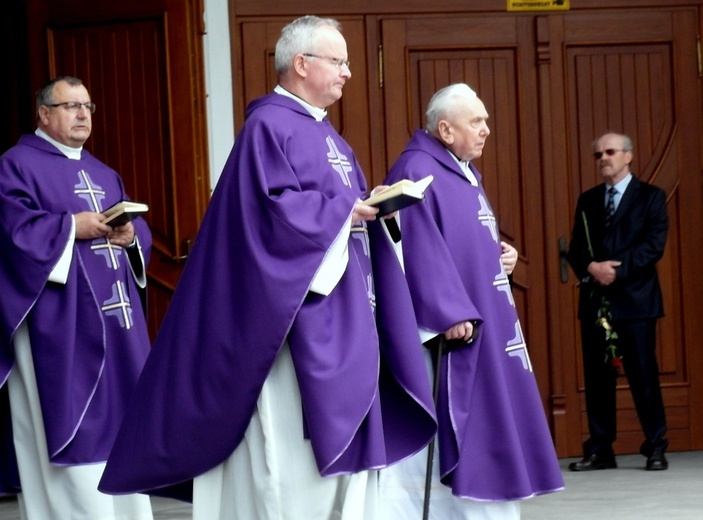 Pogrzeb śp. ks. Leonarda Stroki cz. 2